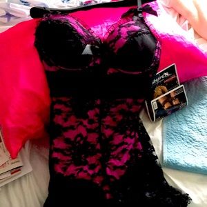 Lingerie-Shaper.  Never even tried it on!